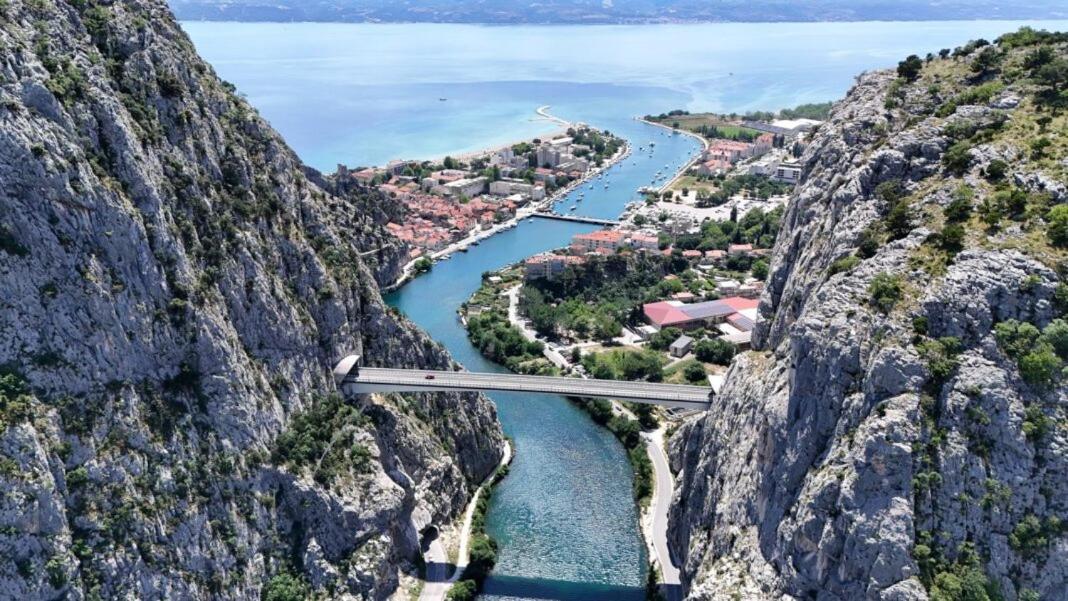 Apartment Mlija Omiš Eksteriør bilde