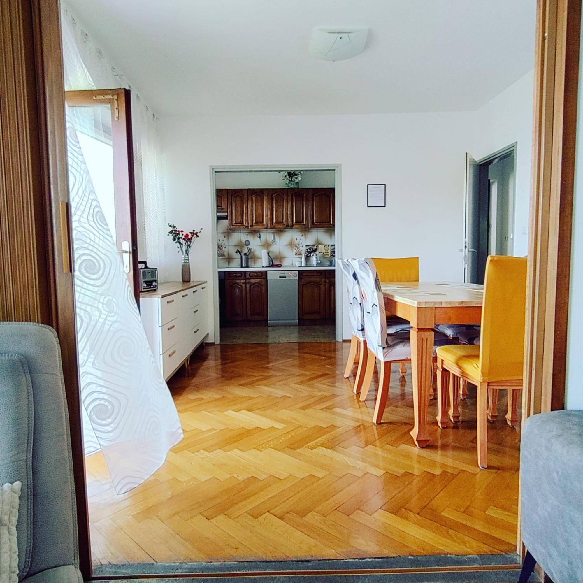 Apartment Mlija Omiš Eksteriør bilde