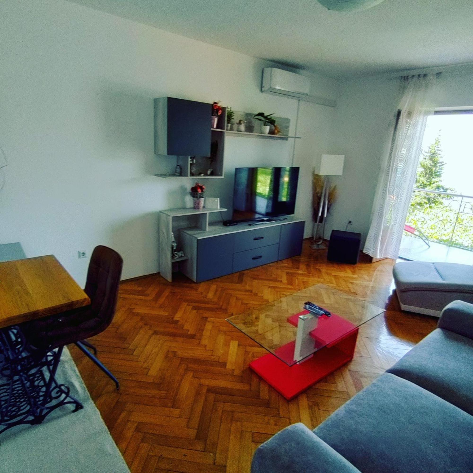 Apartment Mlija Omiš Eksteriør bilde